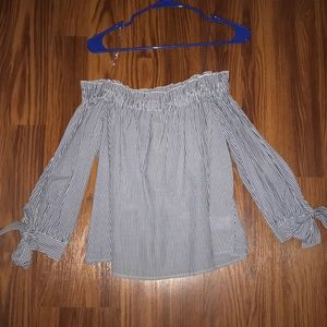 American Eagle Off the Shoulder Flowy Blouse